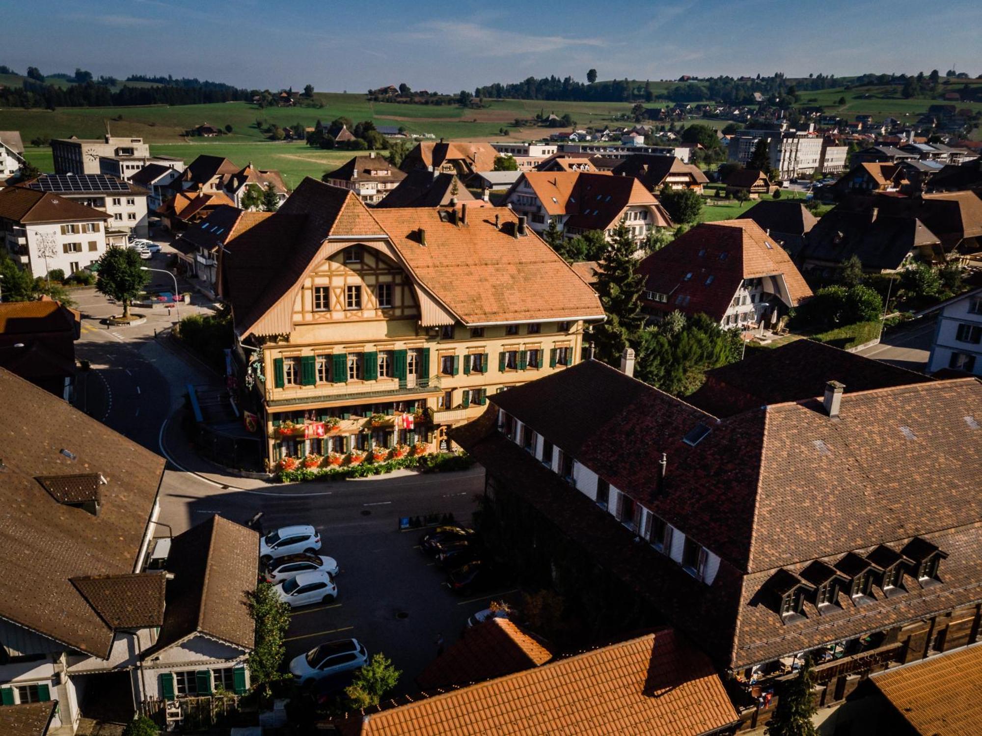 Hotel Baeren Sumiswald Екстериор снимка