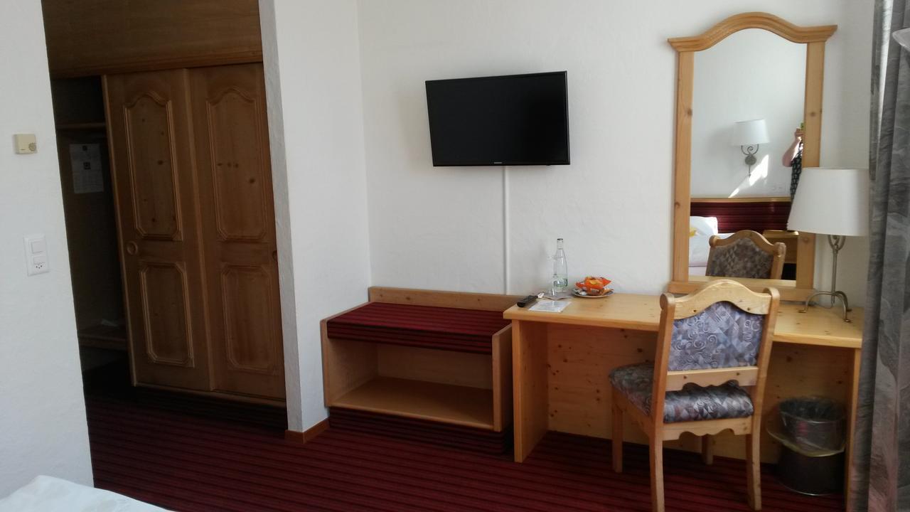 Hotel Baeren Sumiswald Екстериор снимка